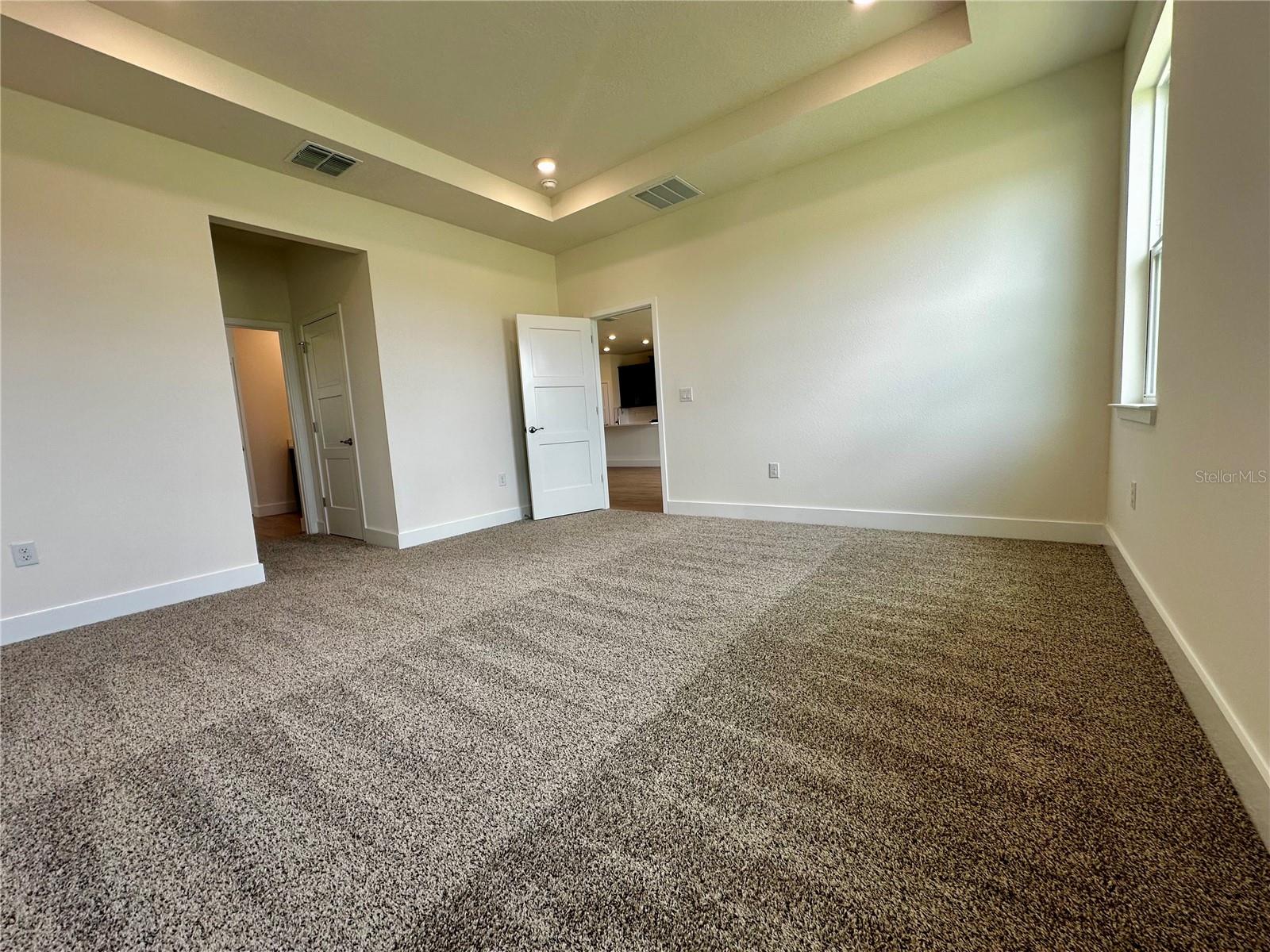 RIDGE AT HEATHBROOK - Residential Lease