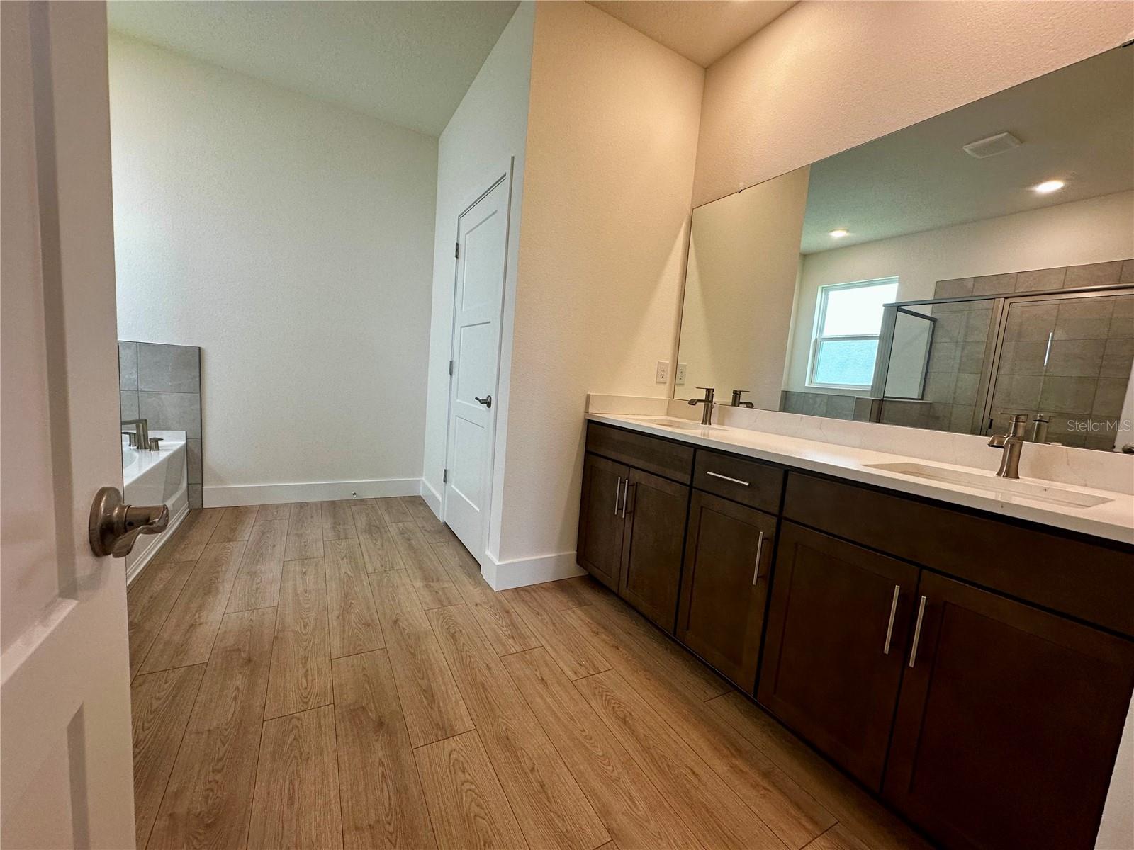 RIDGE AT HEATHBROOK - Residential Lease