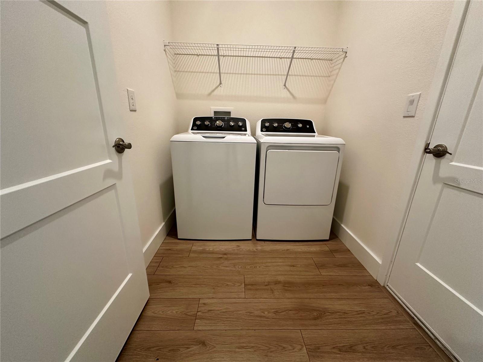 RIDGE AT HEATHBROOK - Residential Lease