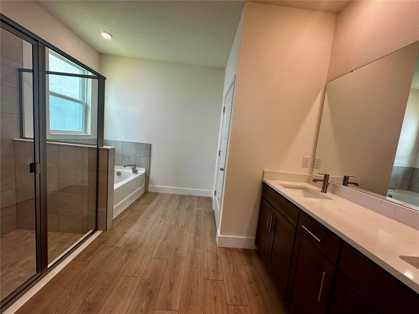 RIDGE AT HEATHBROOK - Residential Lease