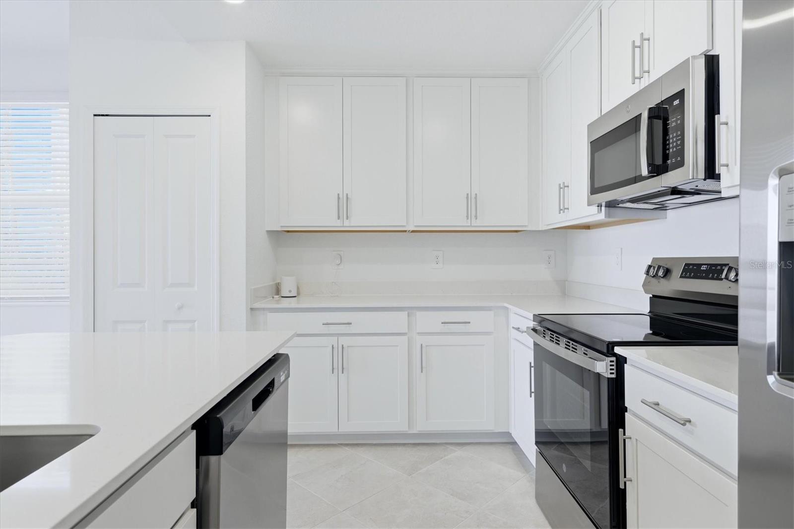 CALUSA COUNTRY CLUB - Residential