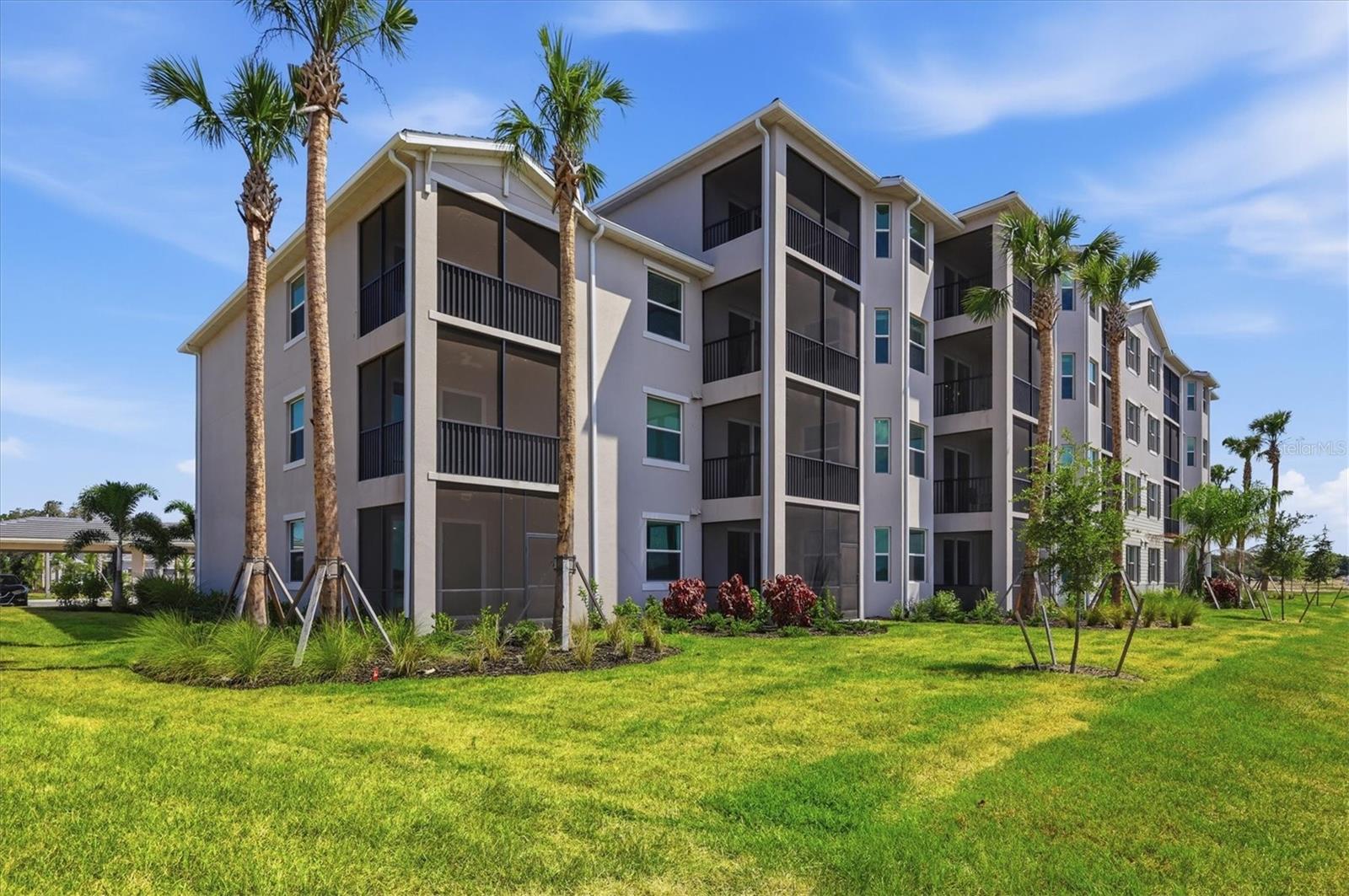 CALUSA COUNTRY CLUB - Residential