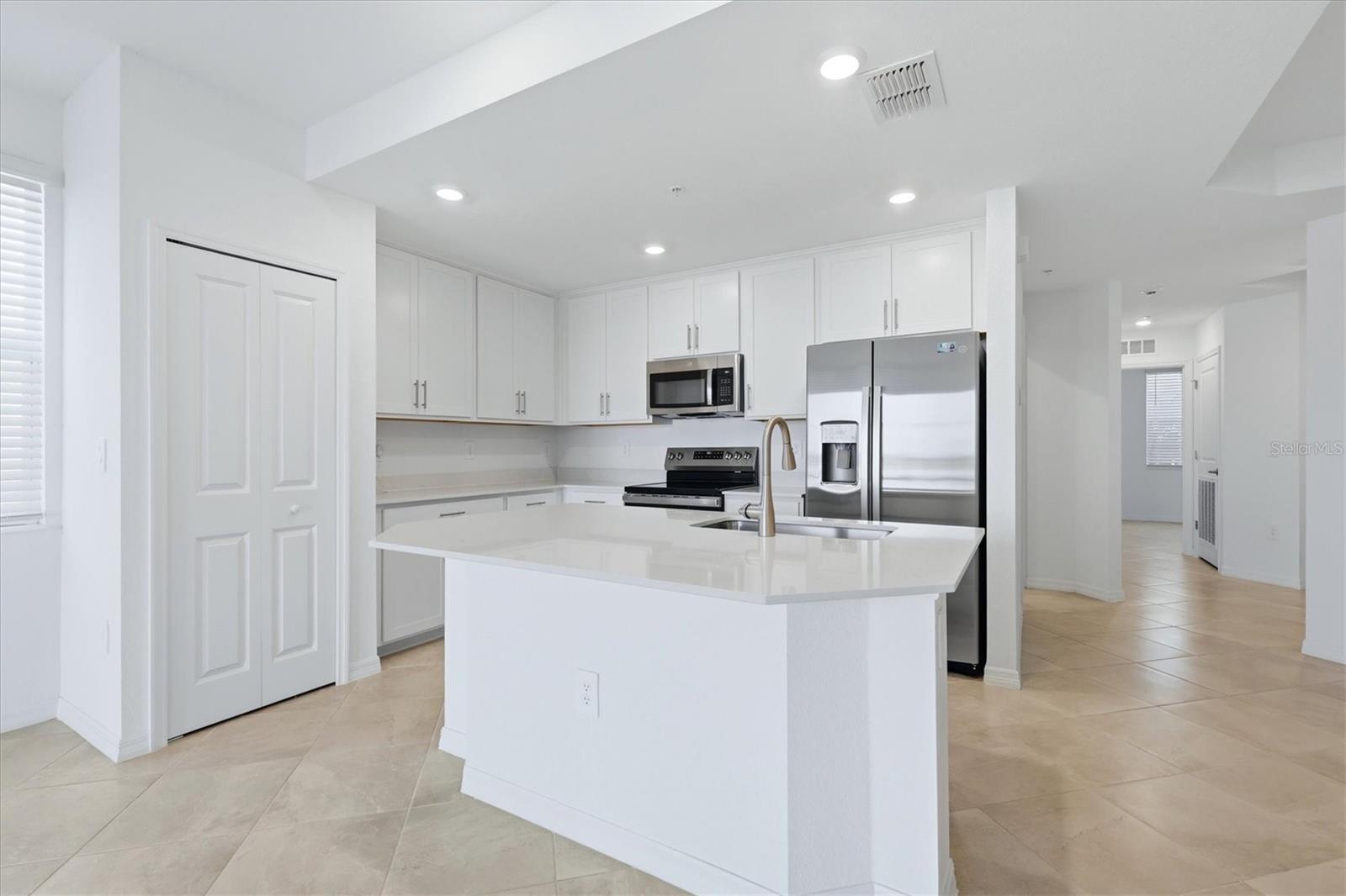 CALUSA COUNTRY CLUB - Residential