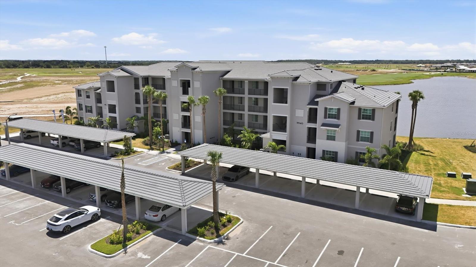 CALUSA COUNTRY CLUB - Residential