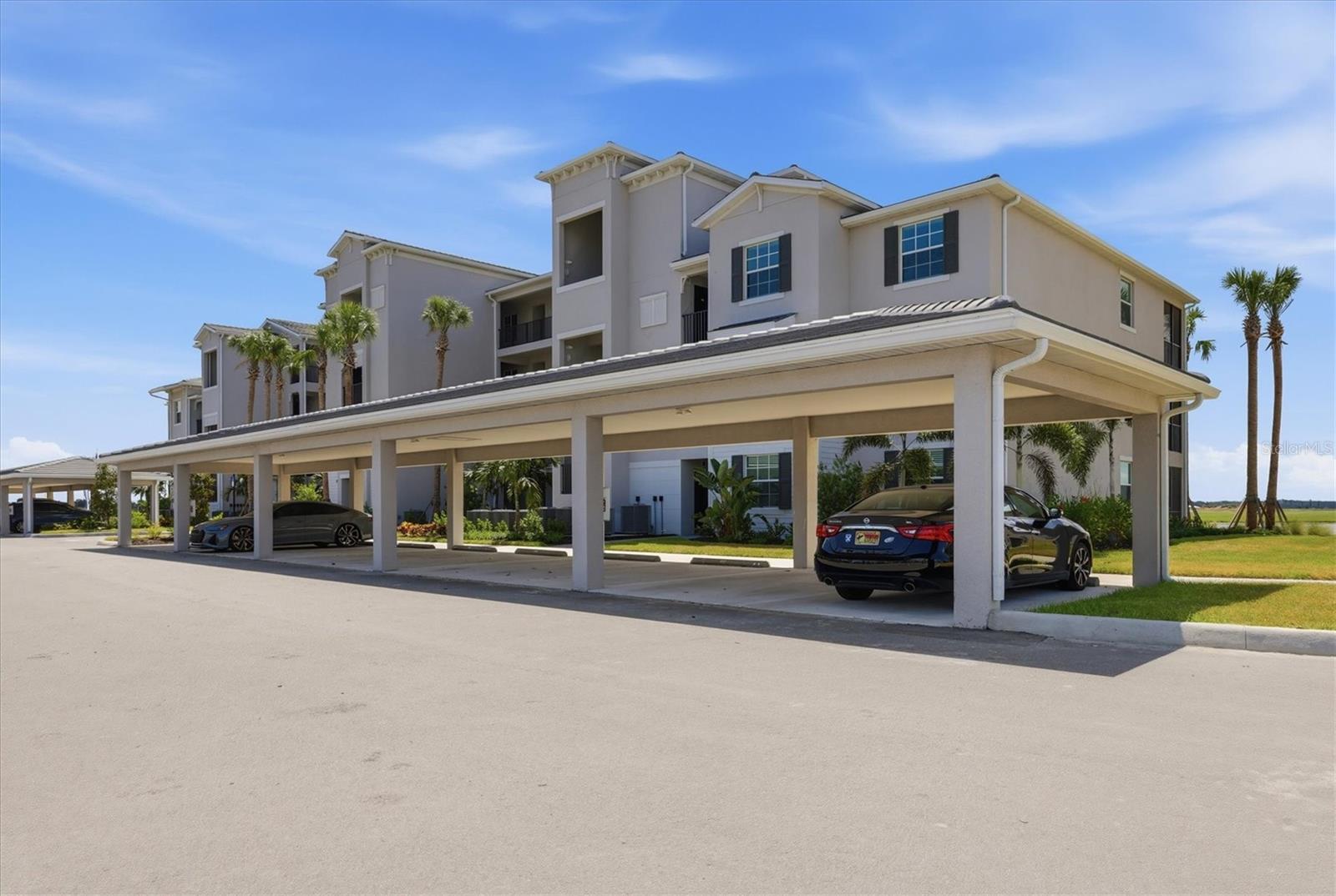 CALUSA COUNTRY CLUB - Residential