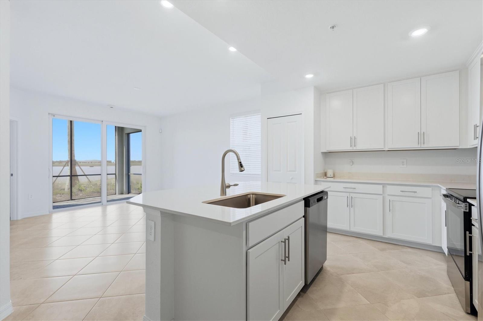 CALUSA COUNTRY CLUB - Residential