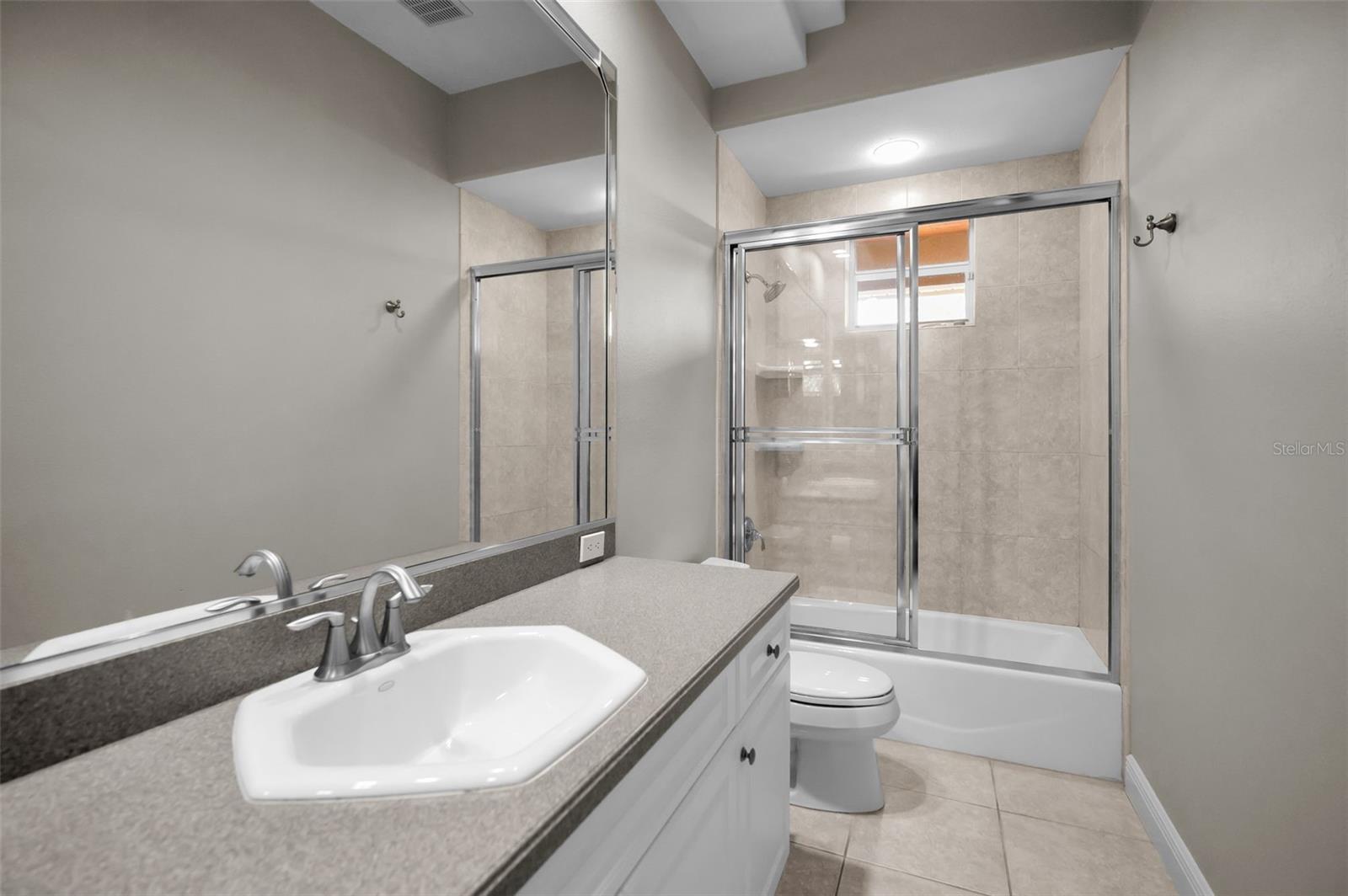 BAYOU CLUB ESTATES TR 2 PH 3 - Residential