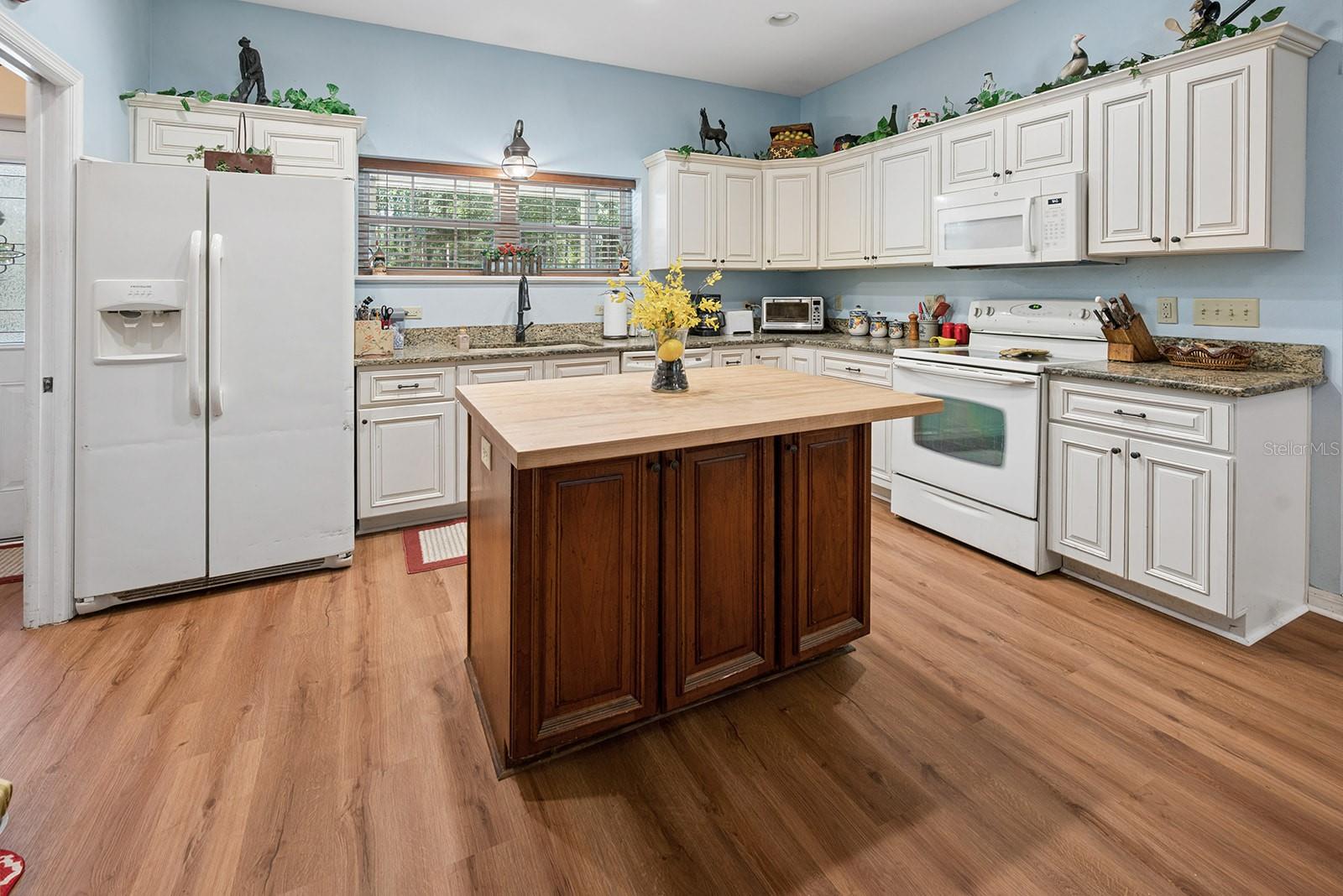 WINDING RIVER PRESERVE - Residential