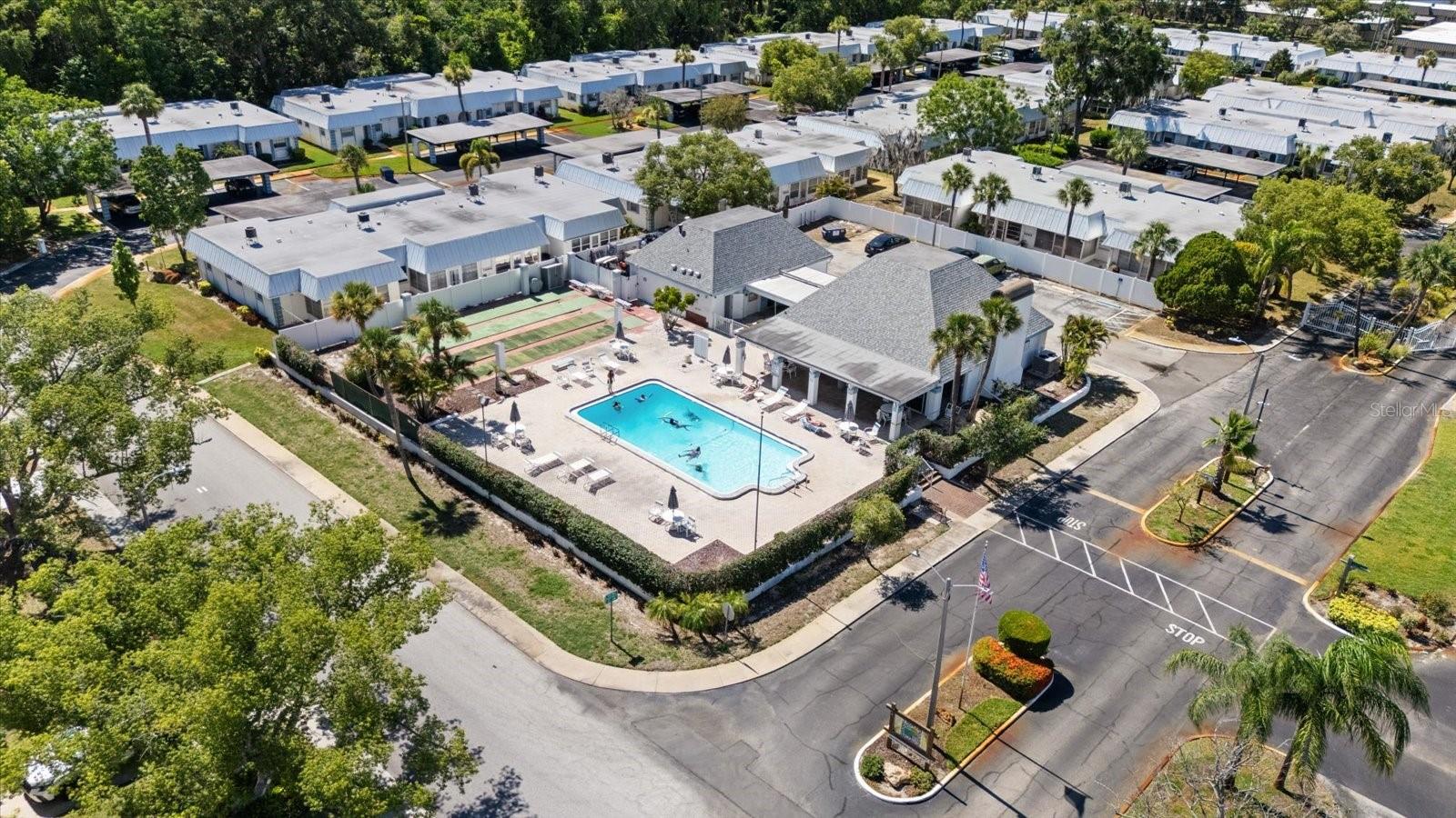 GARDENS OF BEACON SQUARE CONDO - Residential