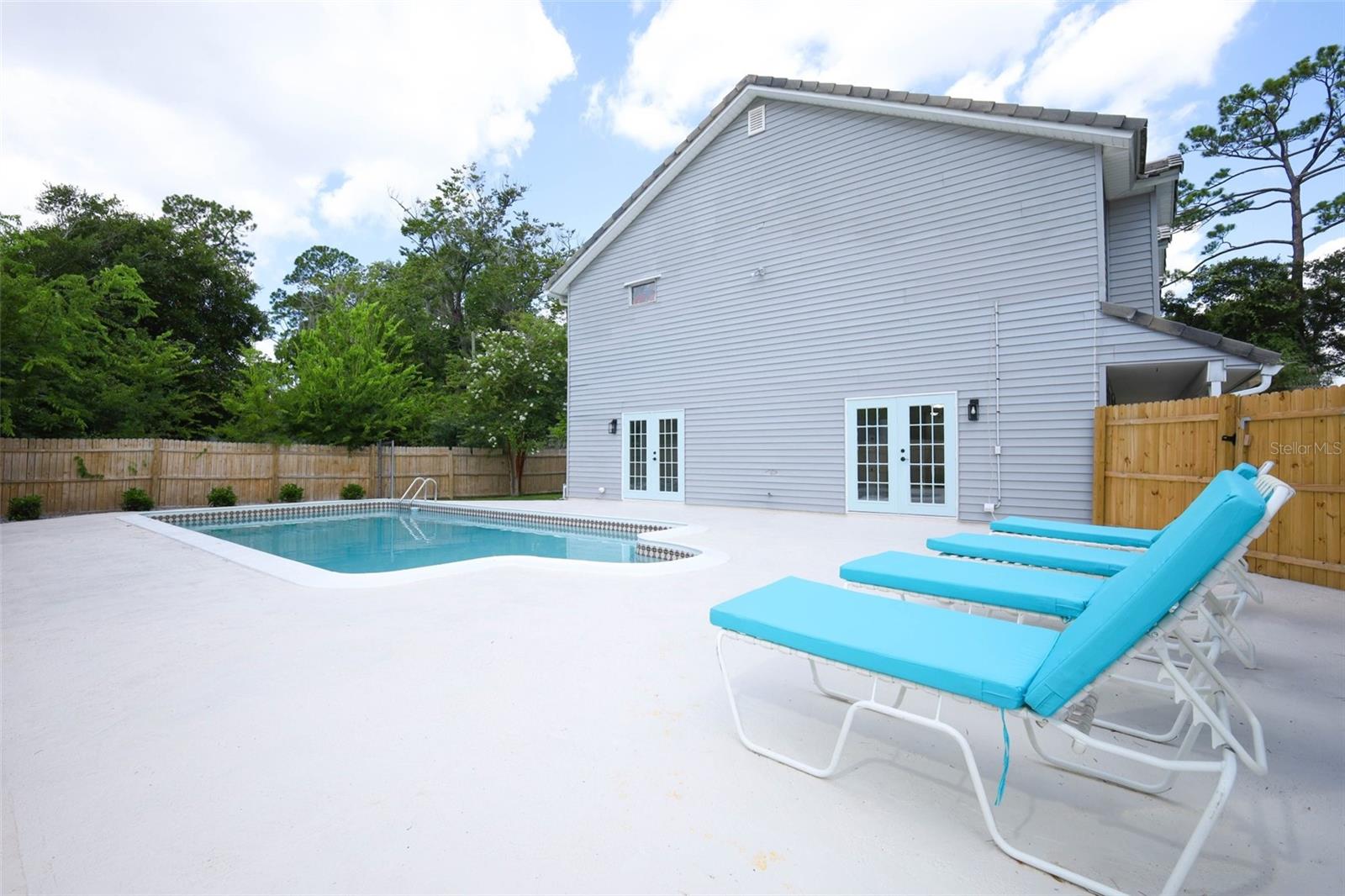 FLOMICH GARDEN SEC/HOLLY HILL HEIGHTS - Residential