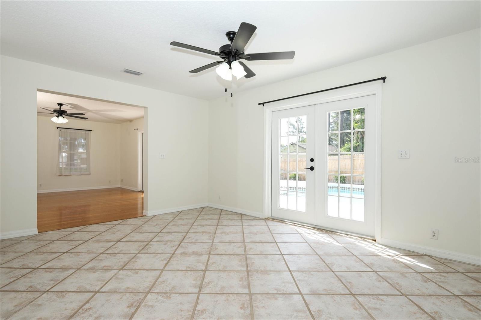 FLOMICH GARDEN SEC/HOLLY HILL HEIGHTS - Residential
