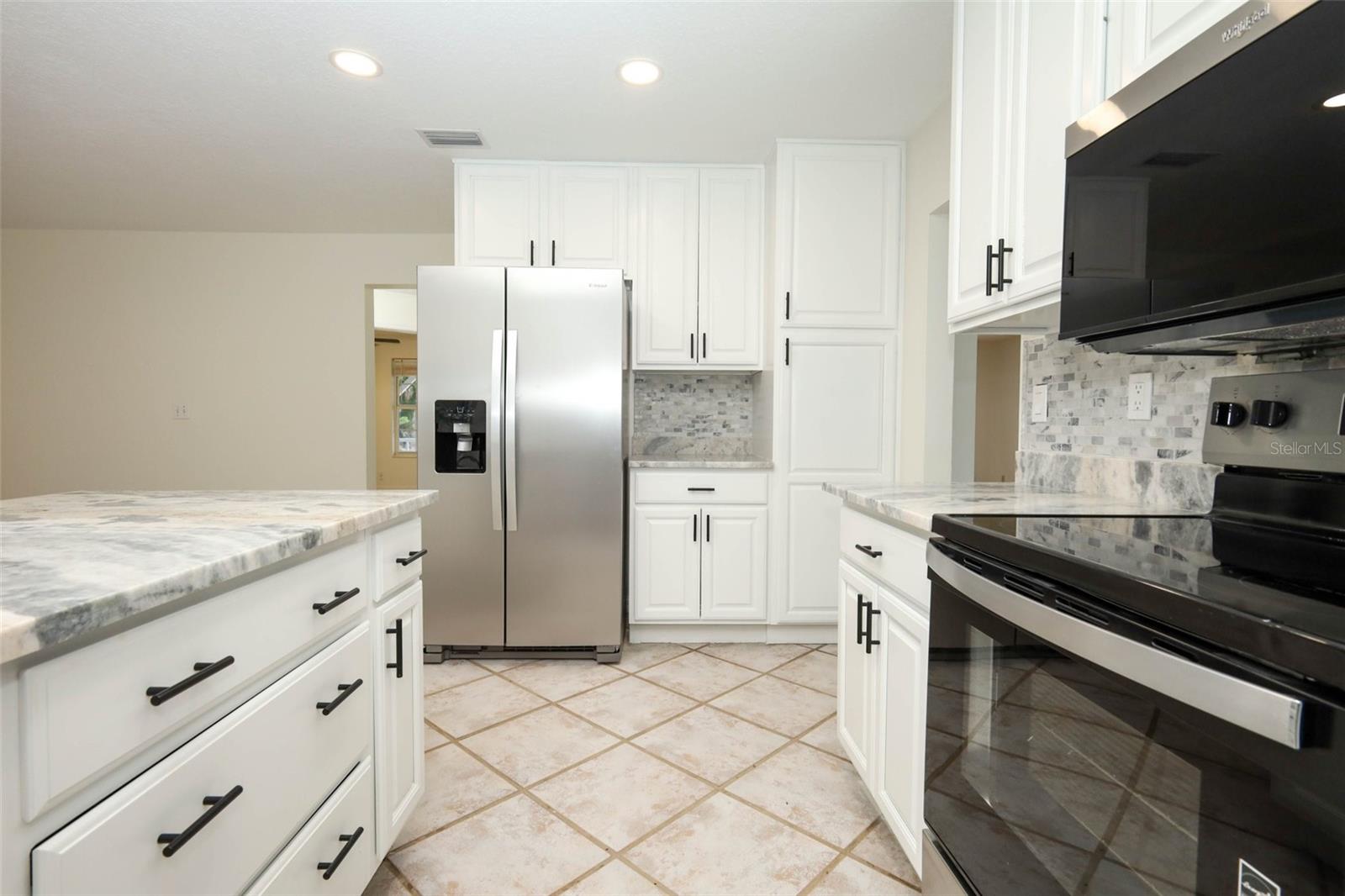FLOMICH GARDEN SEC/HOLLY HILL HEIGHTS - Residential