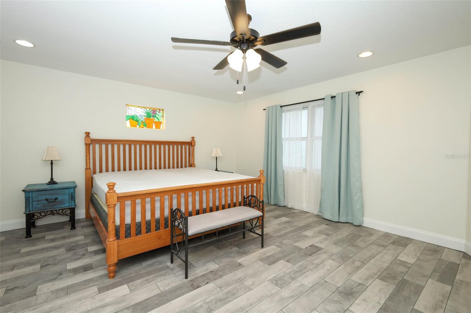 FLOMICH GARDEN SEC/HOLLY HILL HEIGHTS - Residential