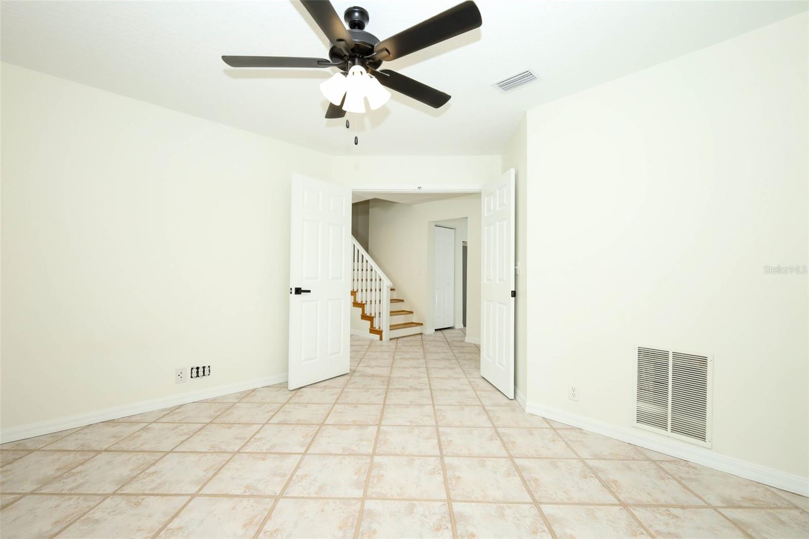 FLOMICH GARDEN SEC/HOLLY HILL HEIGHTS - Residential