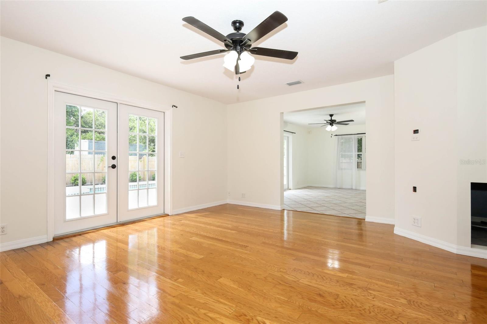 FLOMICH GARDEN SEC/HOLLY HILL HEIGHTS - Residential