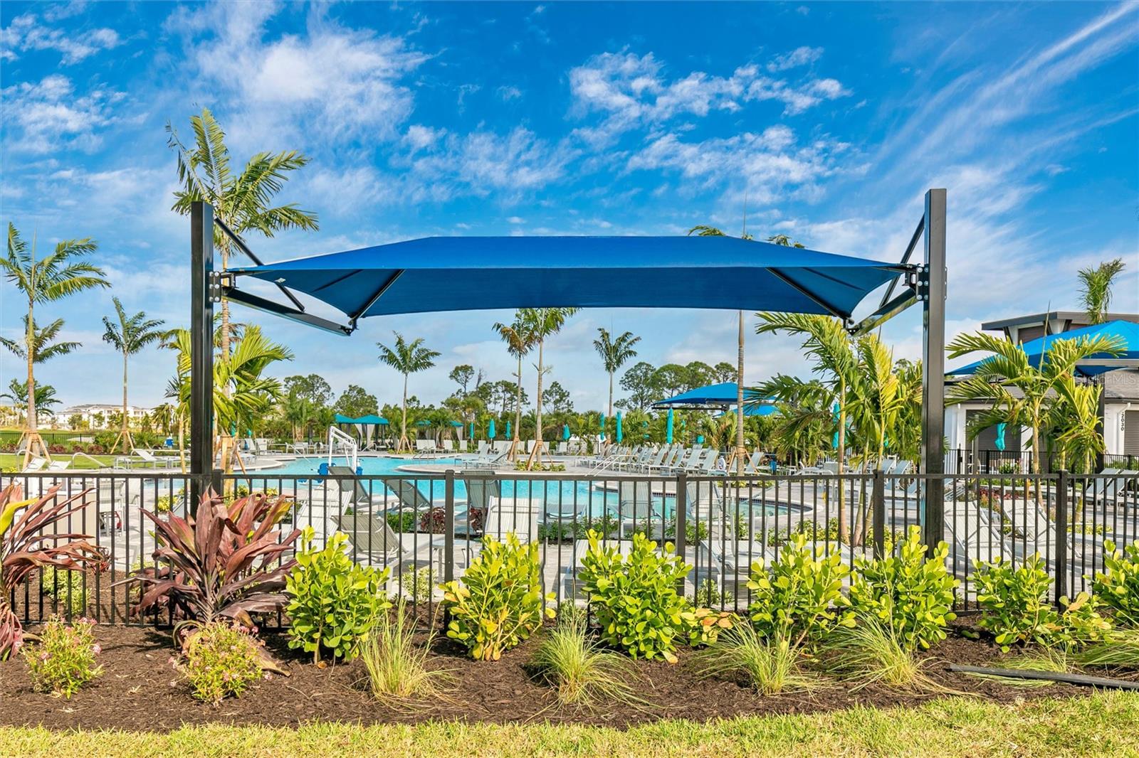 WELLEN PARK GOLF & COUNTRY CLUB - Residential