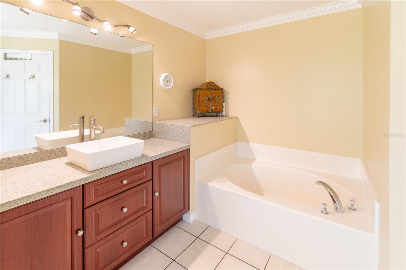 PORT CHAROLETTE SUB 24 - Residential