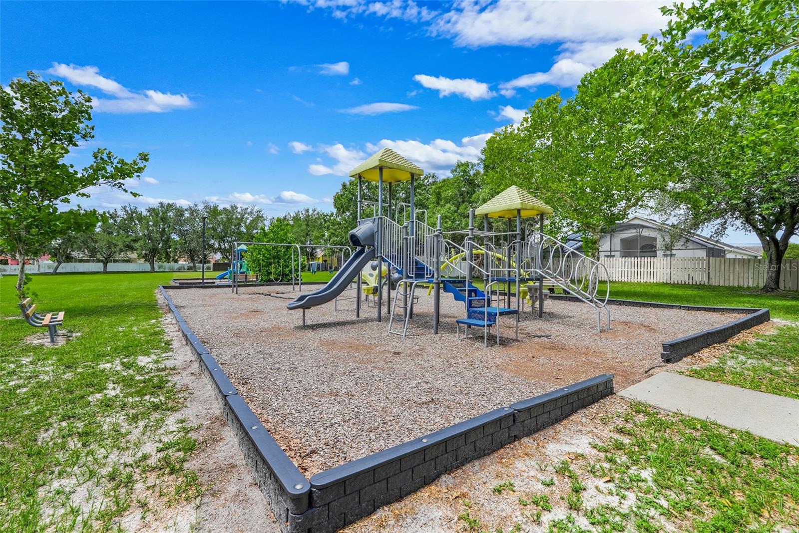 SOUTH CHASE - Residential