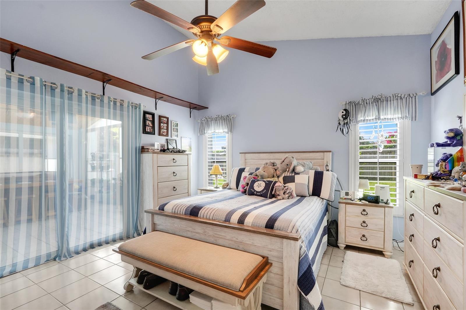 SOUTH CHASE - Residential