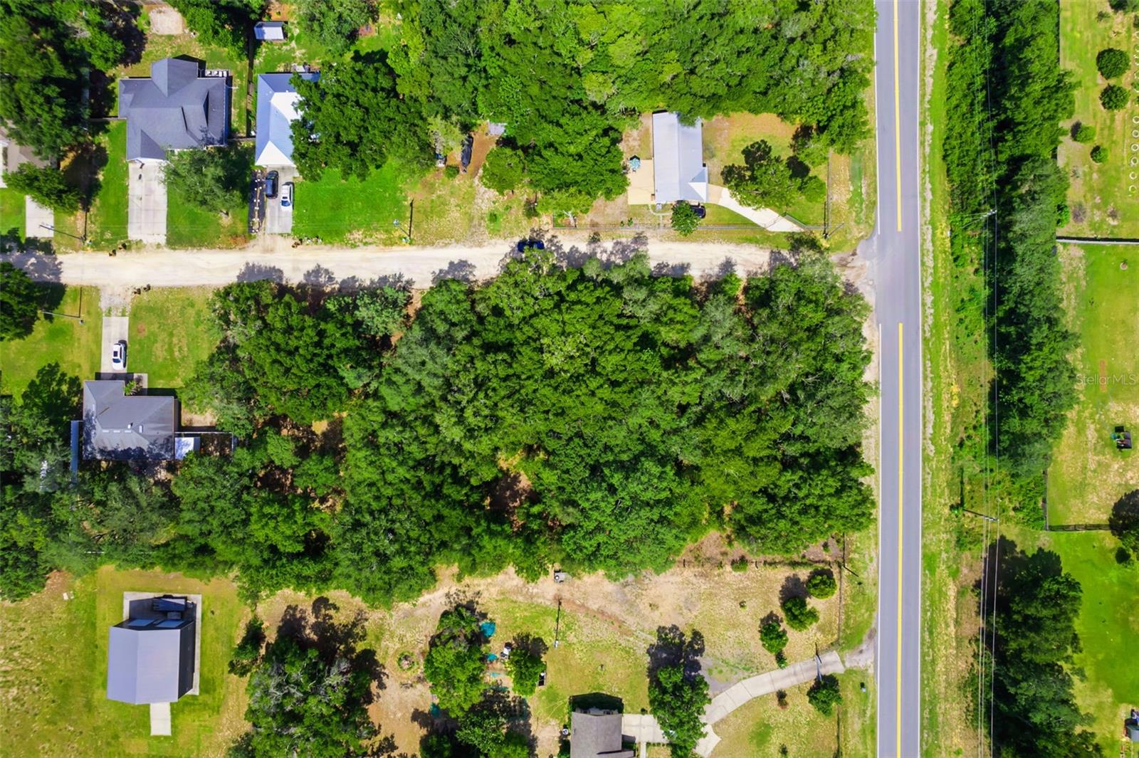 Build your Florida dream home on this beautiful, vacant lot in Eustis!
Conveniently located near shopping, dining, lakes, and historic Eustis and Mt. Dora. Whether you
are building your perfect home or a weekend retreat, this is the perfect lot in Lake County!
