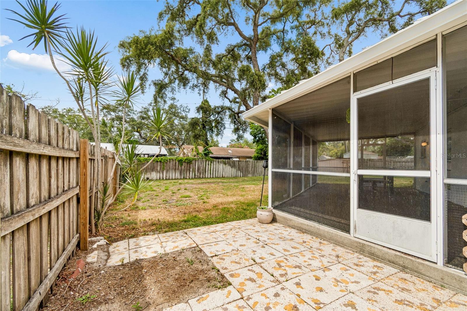PARK VIEW ESTATES ADD - Residential Lease