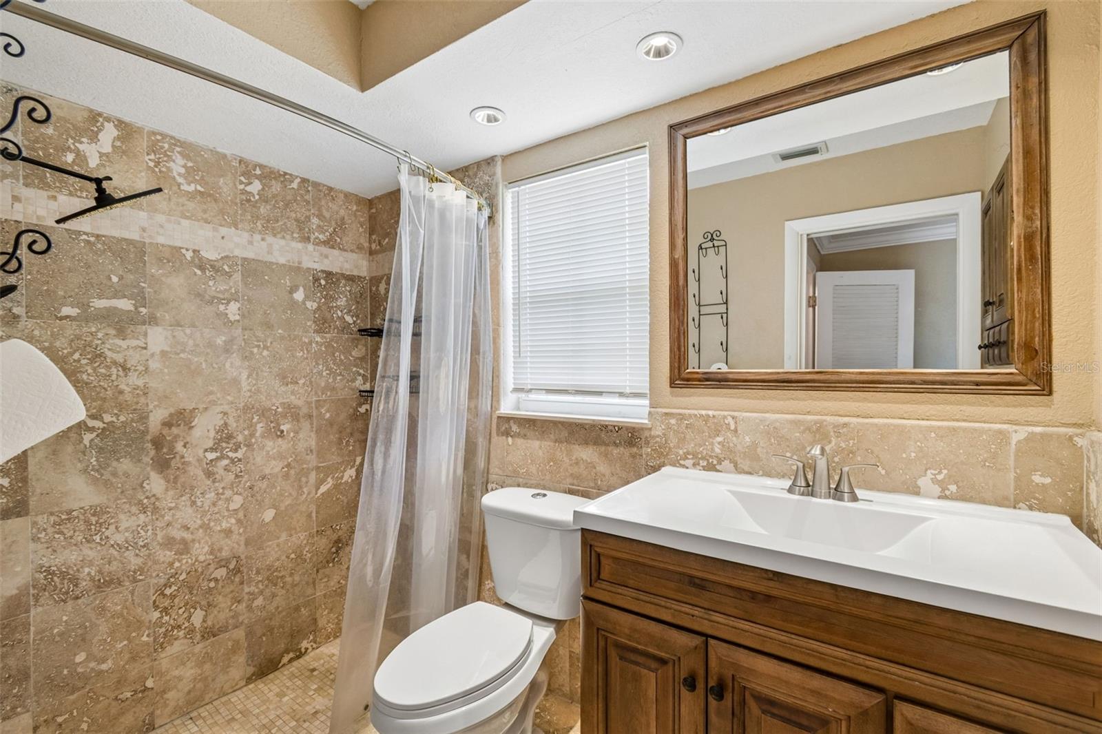 PARK VIEW ESTATES ADD - Residential Lease