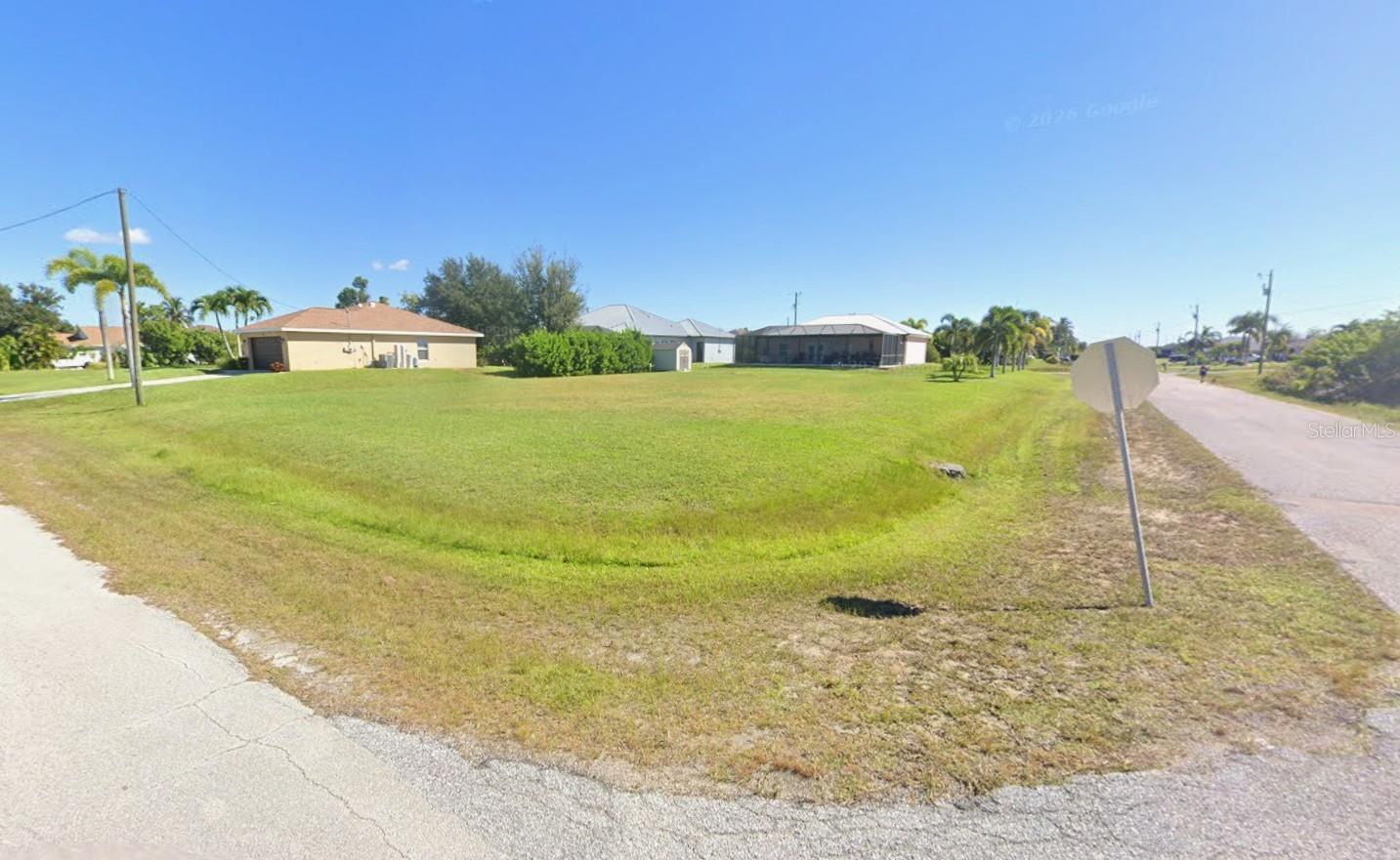 CAPE CORAL - Land