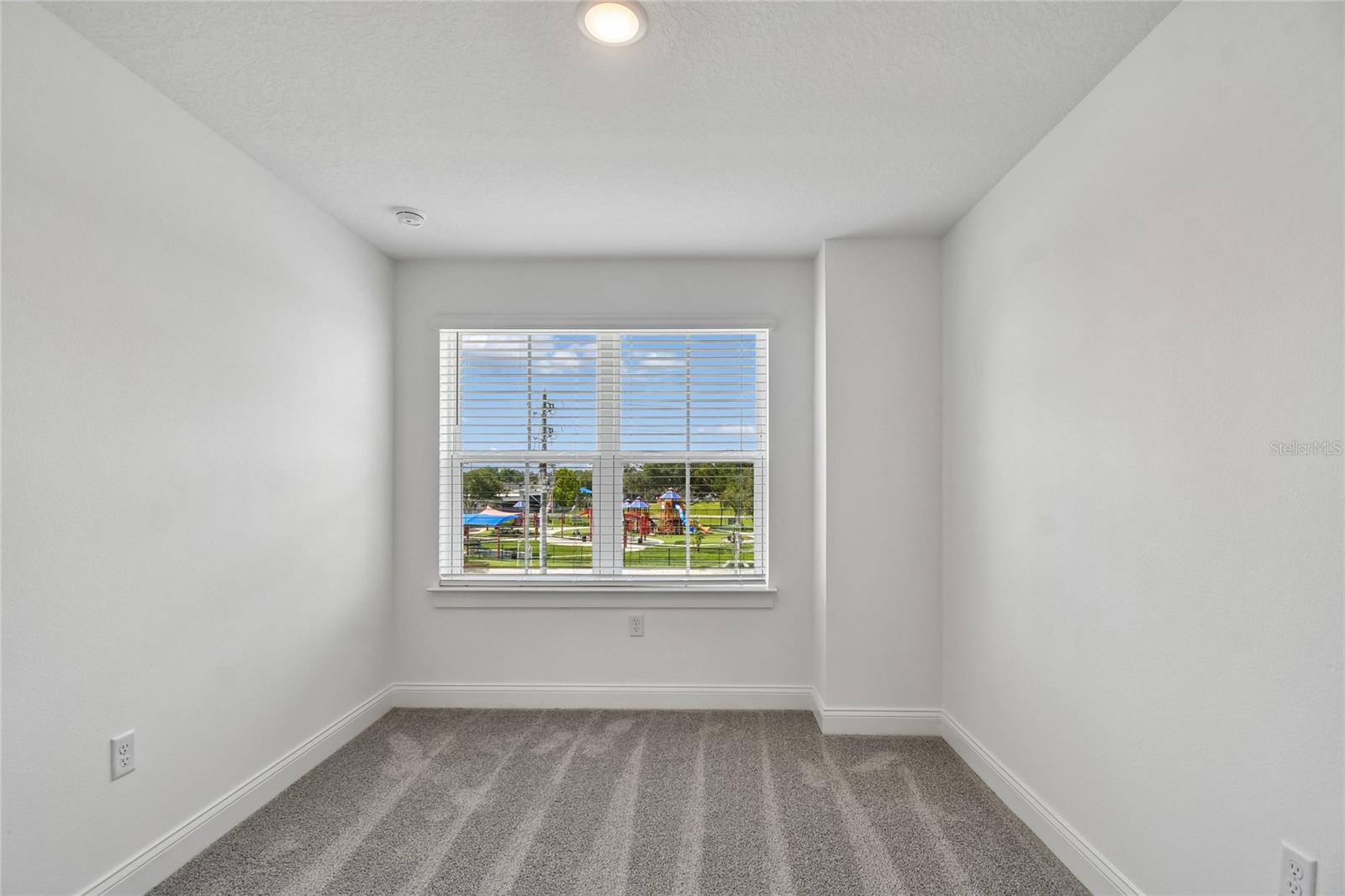 TOWNES AT NORTHLAKE - Residential