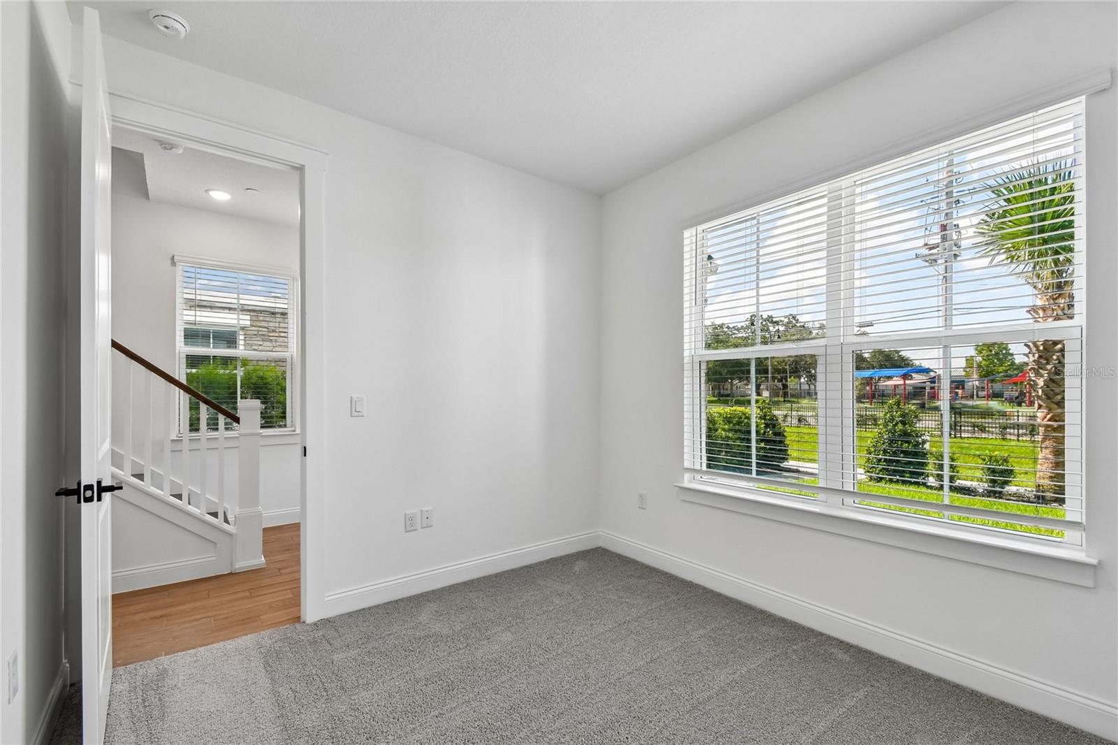 TOWNES AT NORTHLAKE - Residential