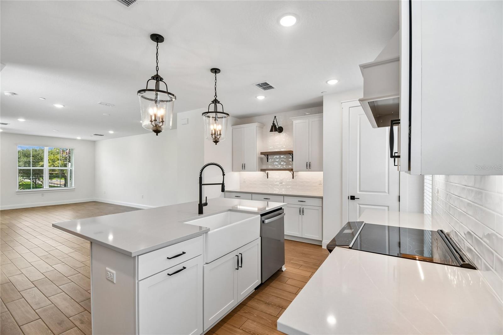 TOWNES AT NORTHLAKE - Residential