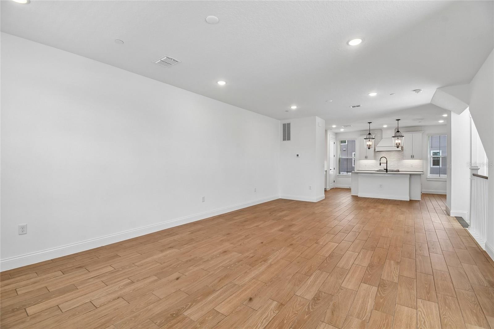 TOWNES AT NORTHLAKE - Residential