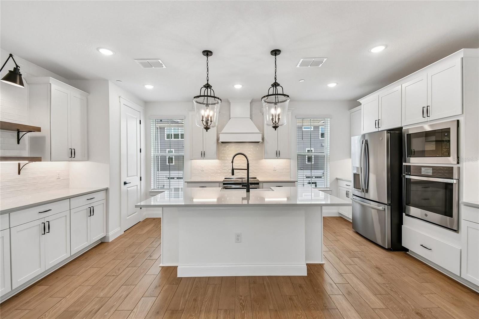 TOWNES AT NORTHLAKE - Residential