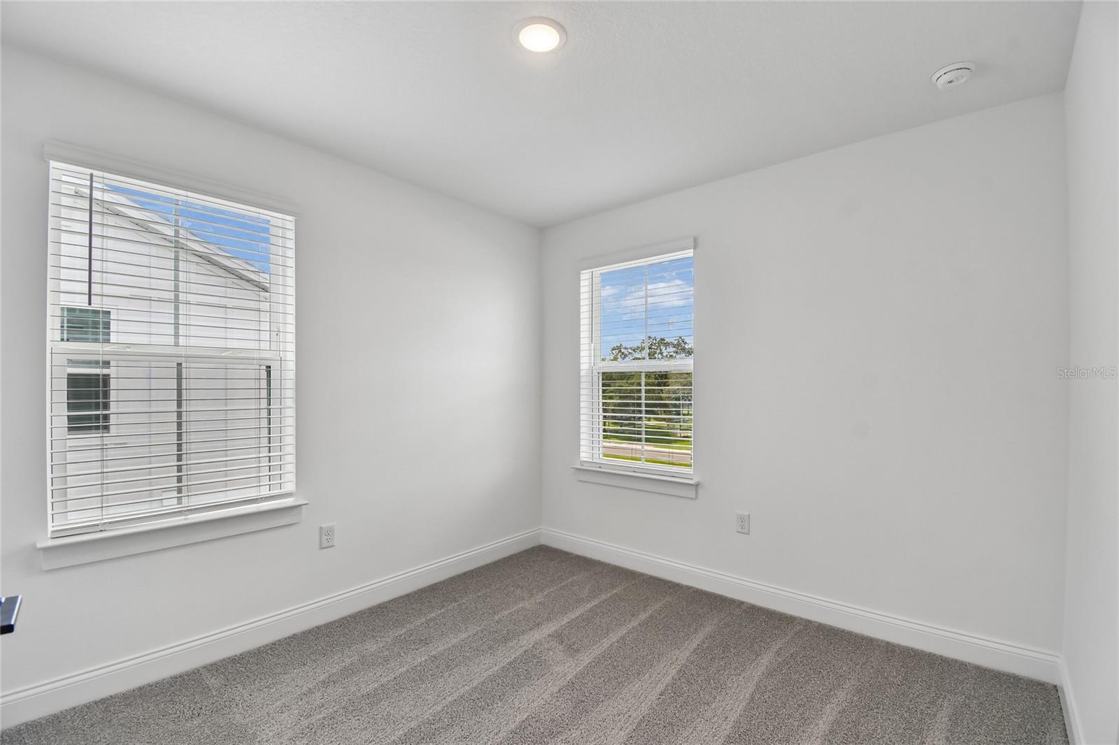 TOWNES AT NORTHLAKE - Residential