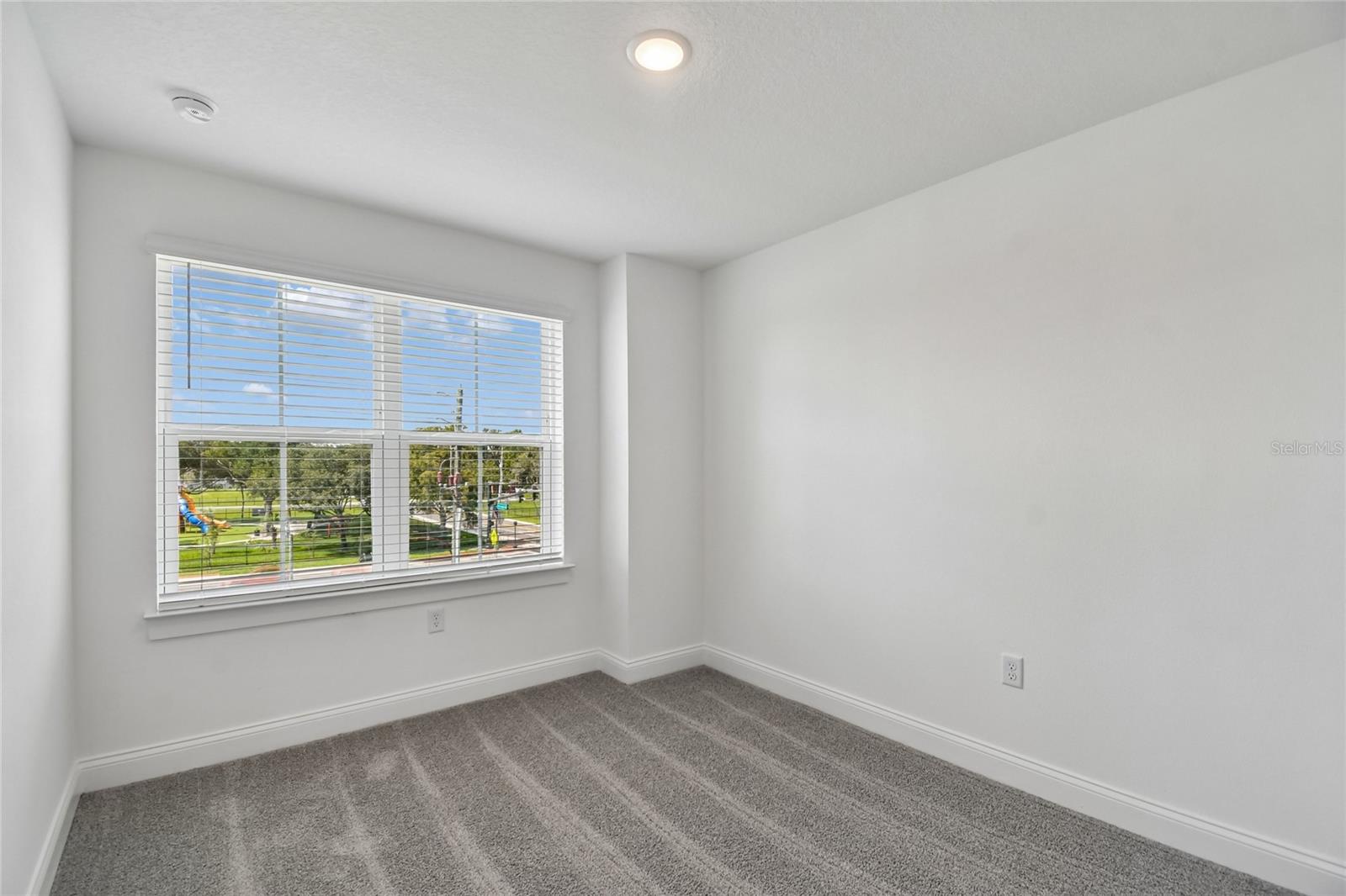 TOWNES AT NORTHLAKE - Residential