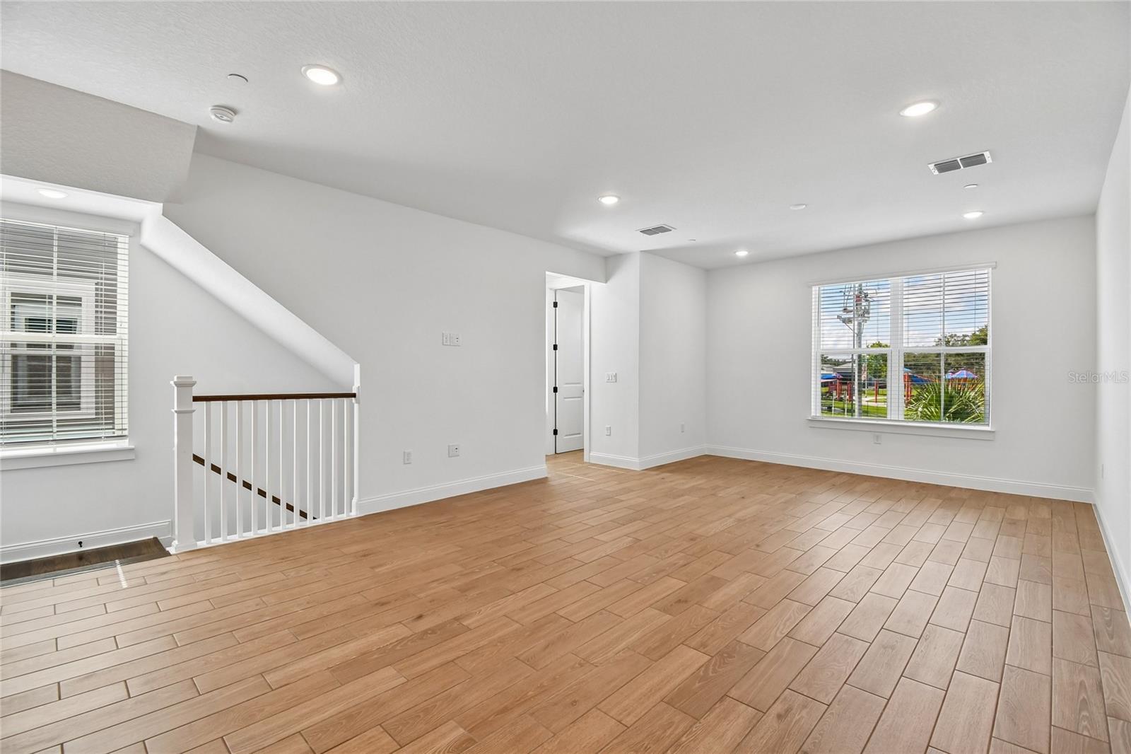 TOWNES AT NORTHLAKE - Residential