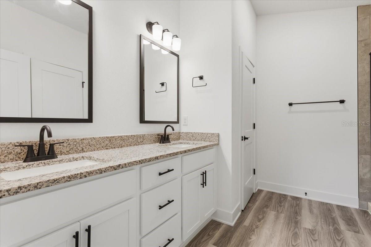 BRIARWOOD - Residential