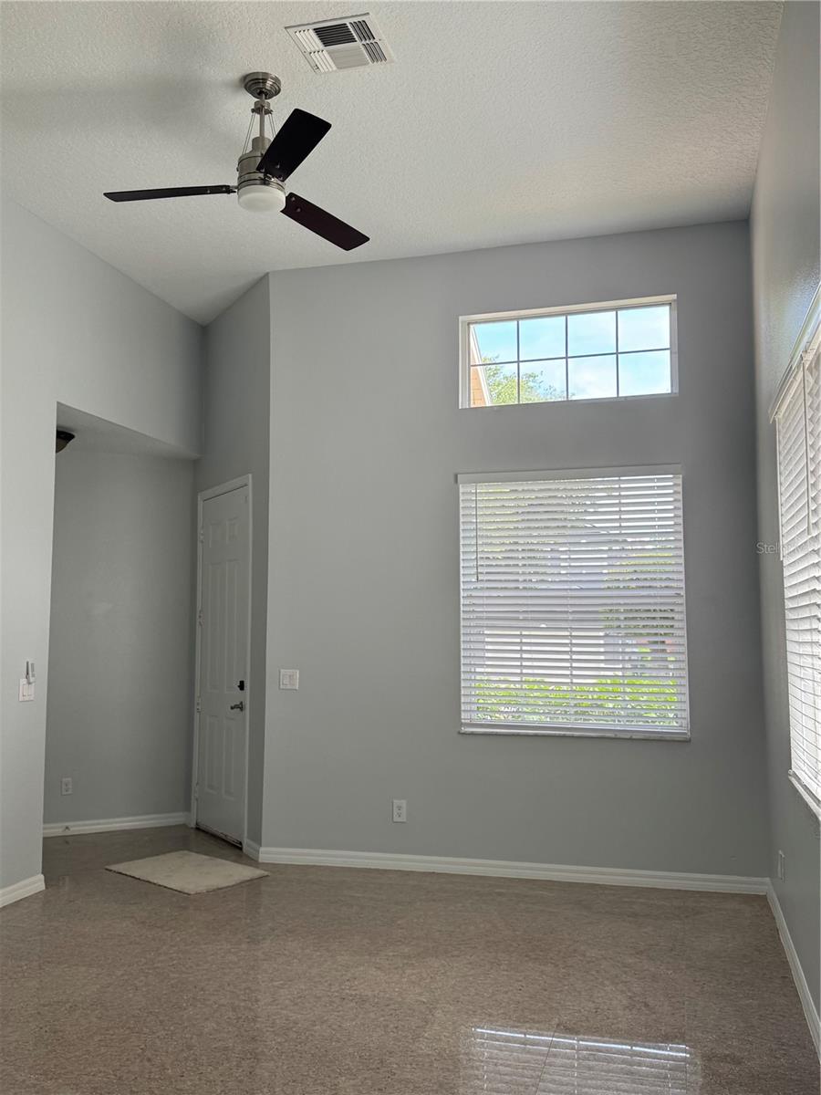 VILLAGES WEST OAK 44/106 - Residential Lease