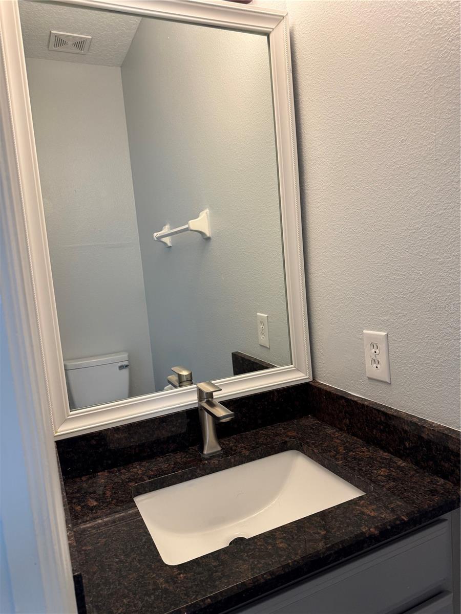 VILLAGES WEST OAK 44/106 - Residential Lease