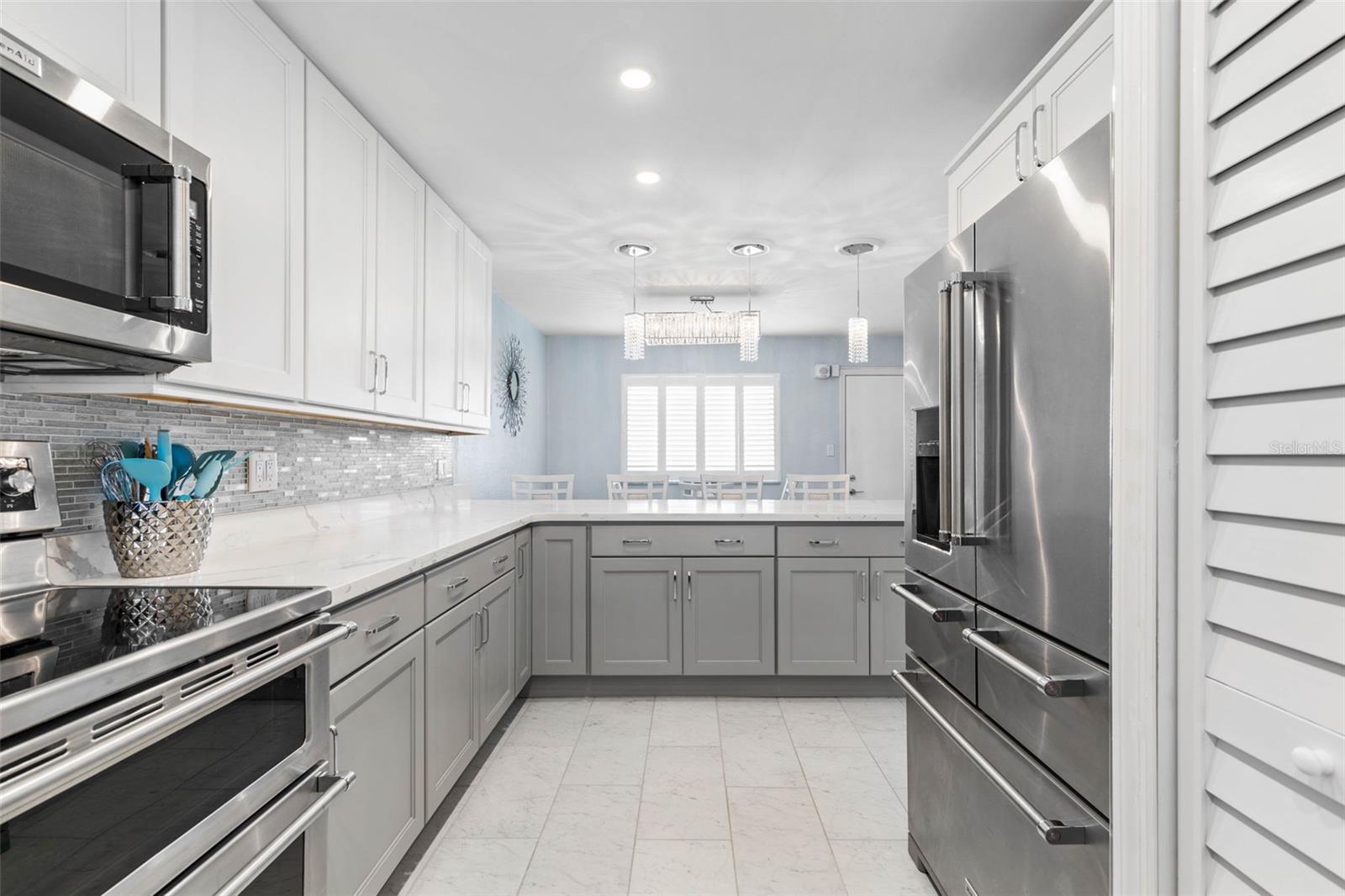 89 OCEANFRONT CONDO - Residential