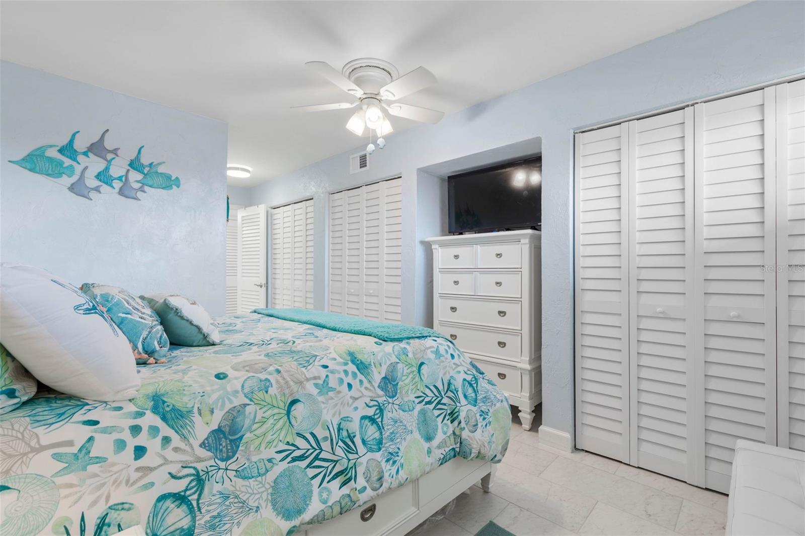 89 OCEANFRONT CONDO - Residential