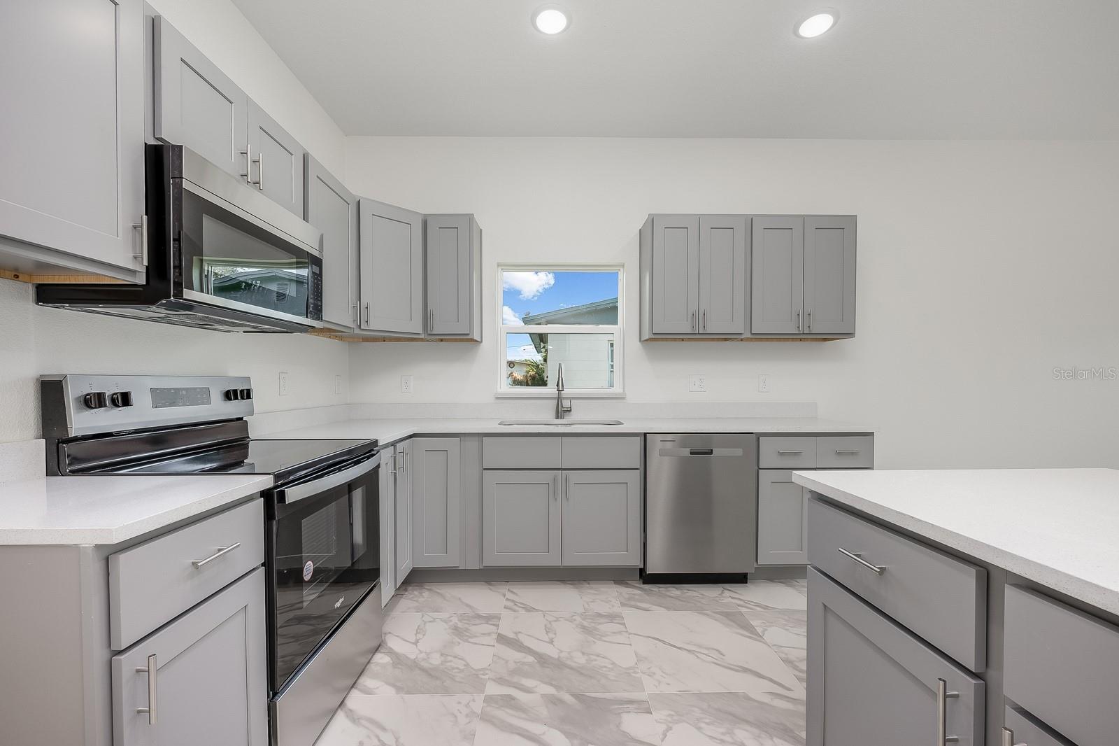 LINCOLN PARK SUBD - Residential