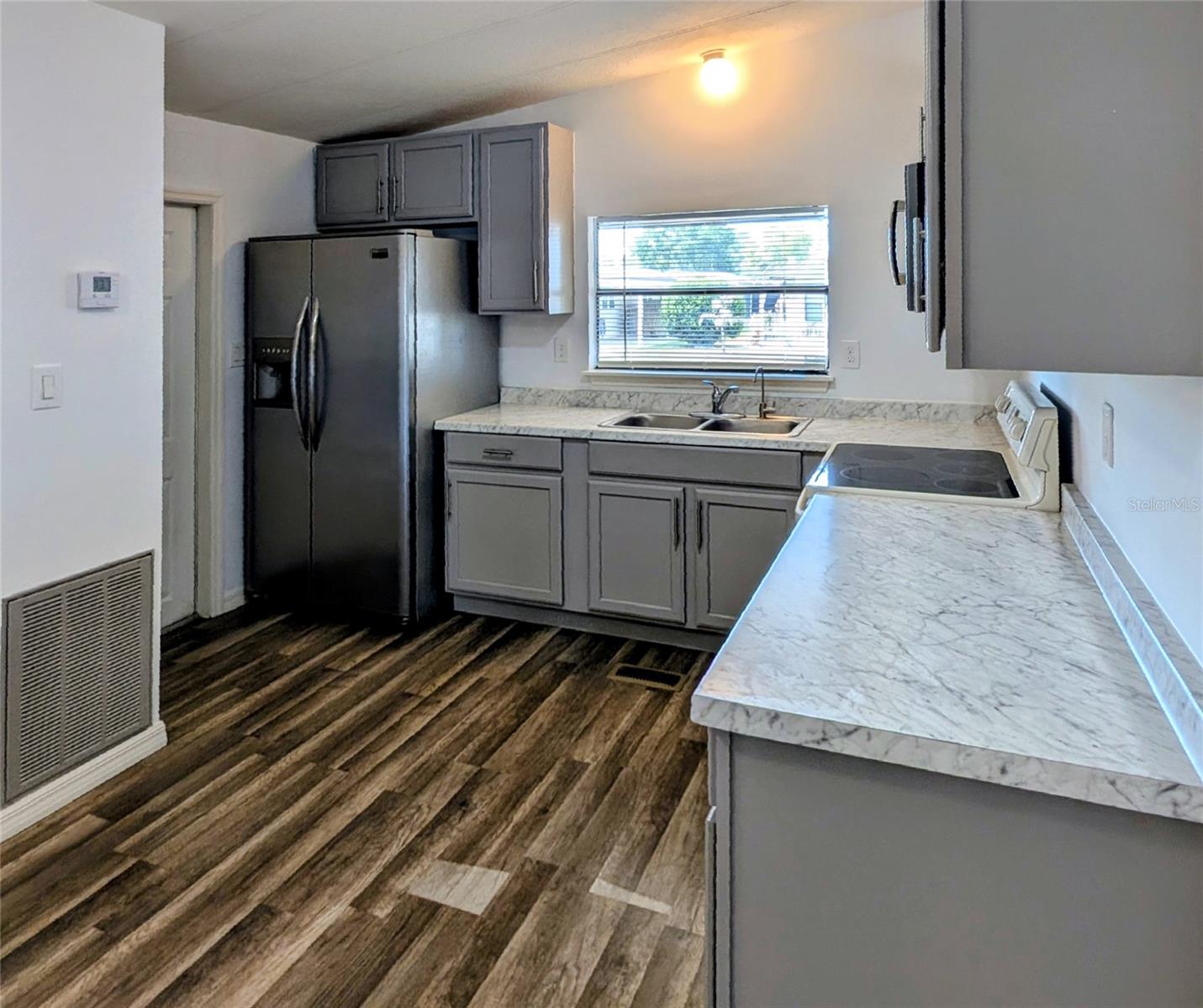 TIMBER LAKE ESTATES - Residential