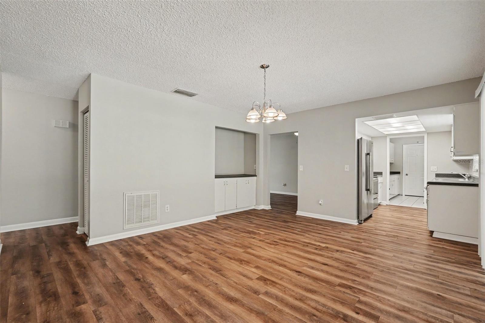 FOUR WINDS ESTATES UNIT 3 - Residential