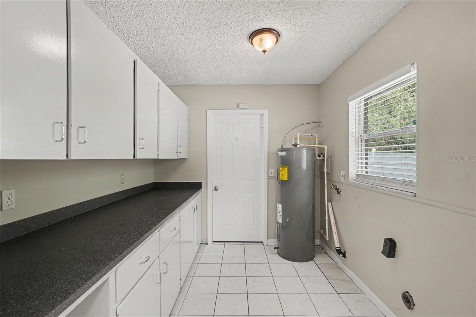 FOUR WINDS ESTATES UNIT 3 - Residential