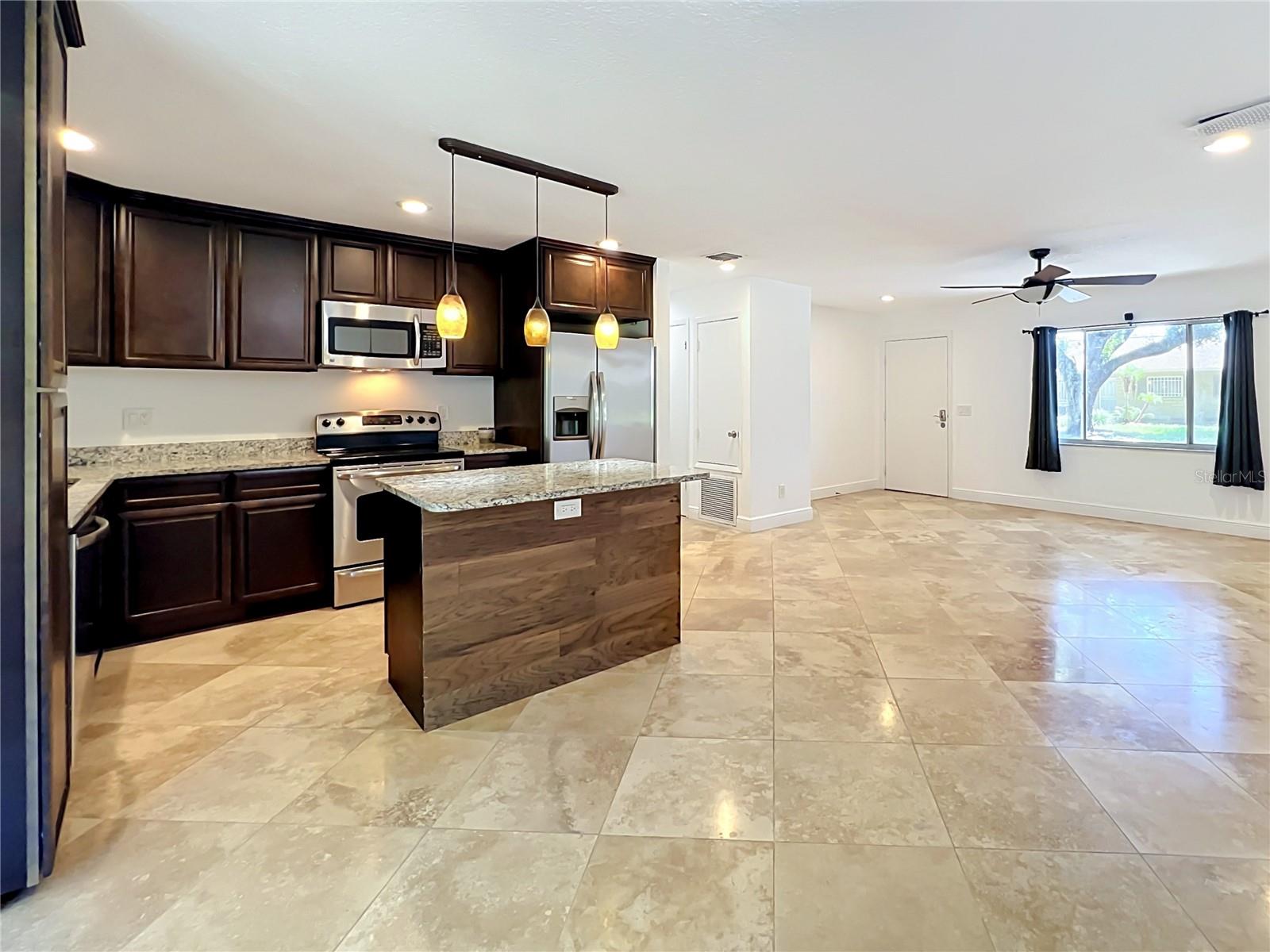 VILLAS AT SIGNAL HILL - Residential