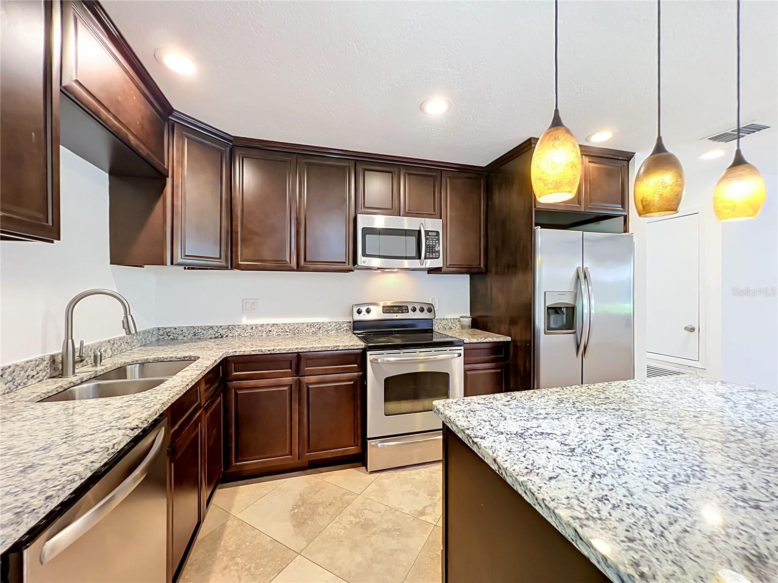 VILLAS AT SIGNAL HILL - Residential