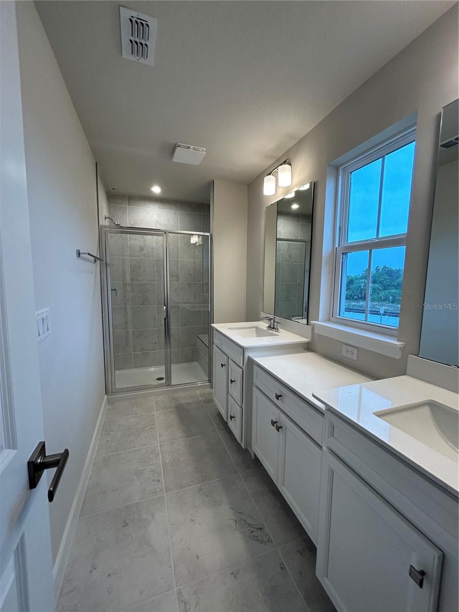 KENDALL POINTE - Residential