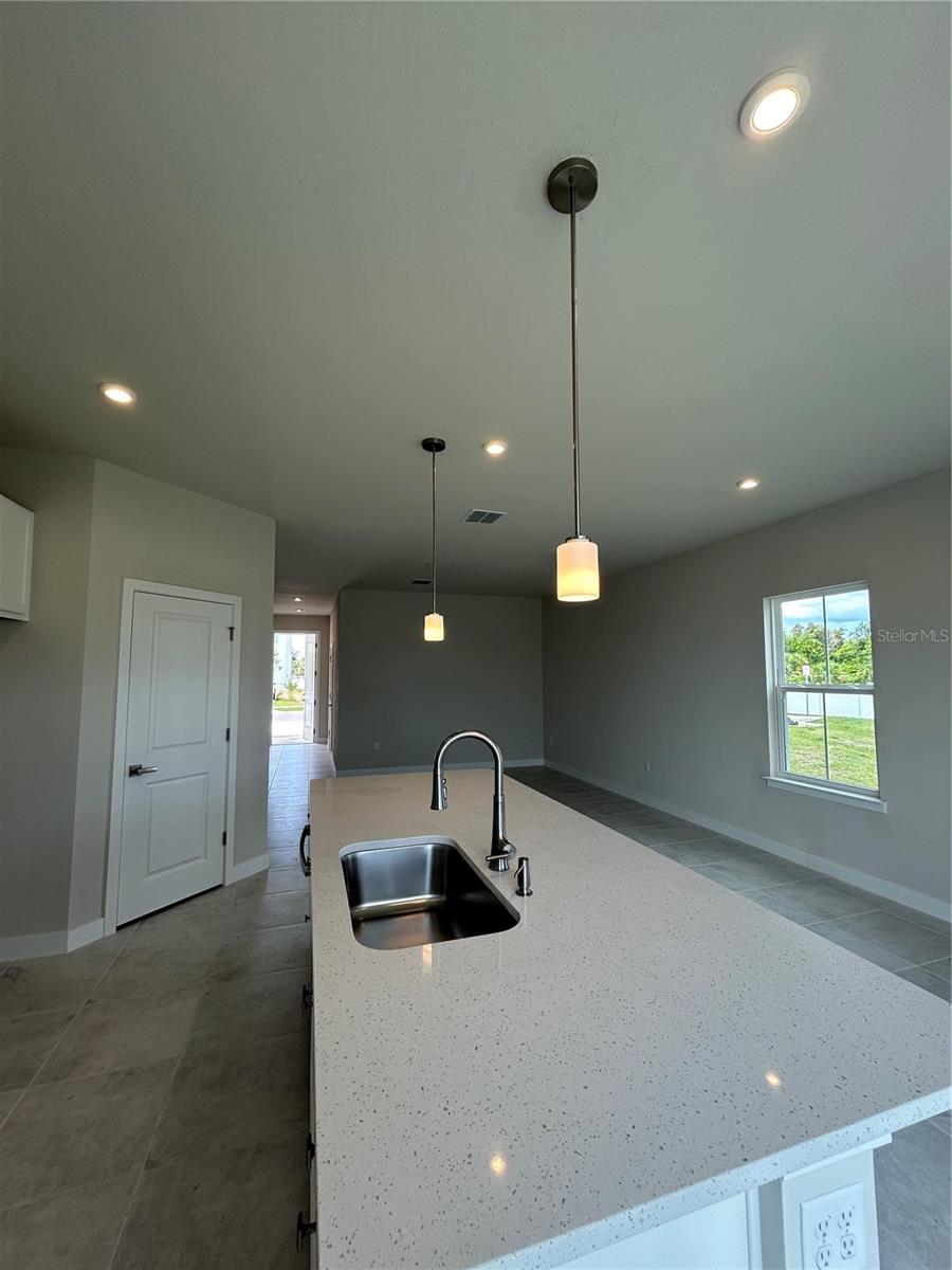 KENDALL POINTE - Residential