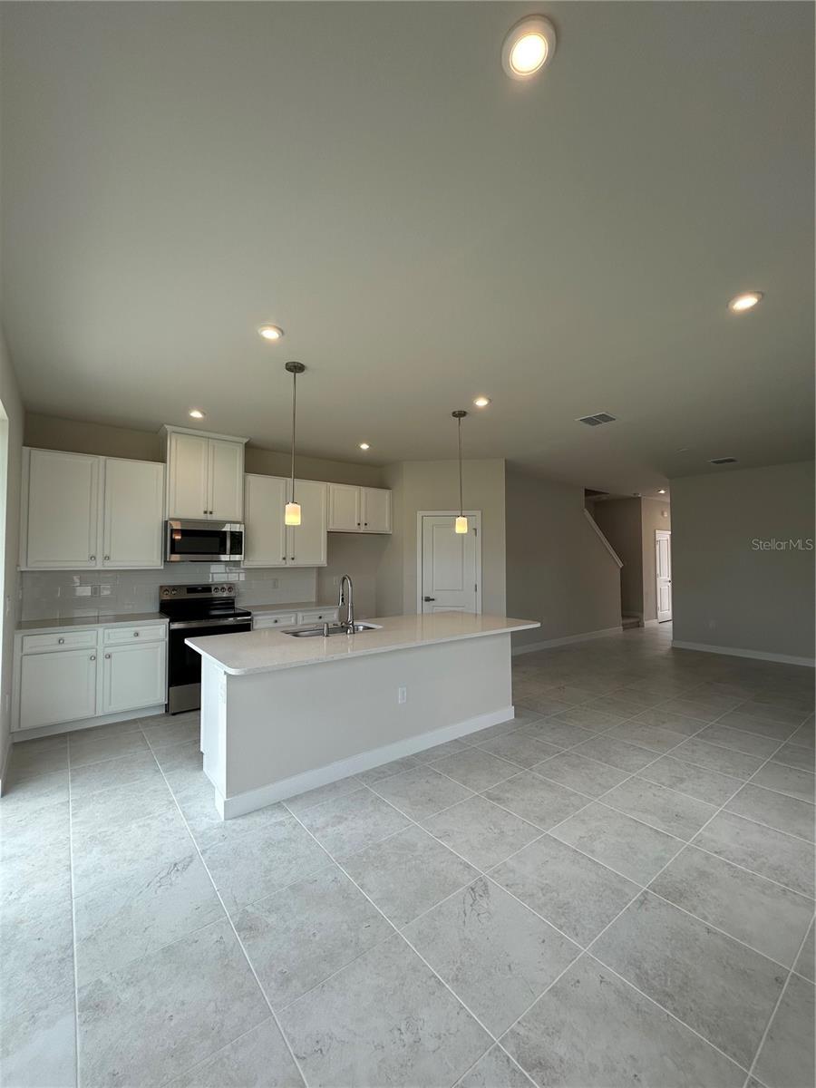 KENDALL POINTE - Residential