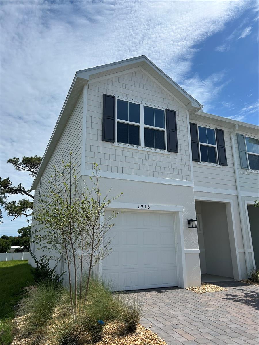 KENDALL POINTE - Residential
